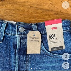Levi’s 501 Short, Medium Wash NWT